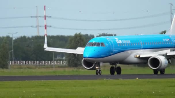 Freins Embraer KLM sur la piste — Video