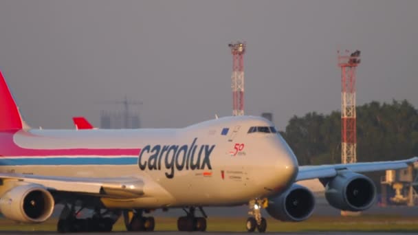 Vrachtschip Cargolux — Stockvideo