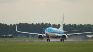 KLM Boeing 737 kalkışı