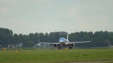KLM Cityhopper Embraer 190 ayrılışı