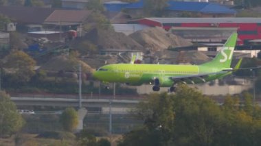 Boeing S7 arrives at Sochi airport