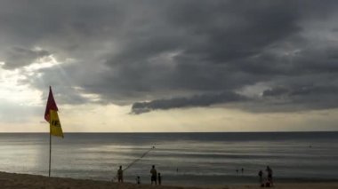 Timelapse evening by the ocean