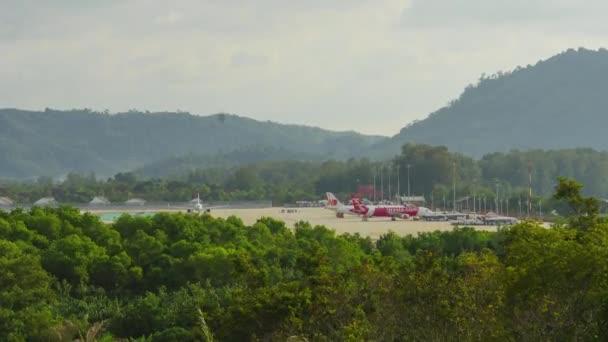 Havaalanı trafiği zaman ayarlı — Stok video