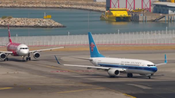 China Boeing Sul 737 virar pista — Vídeo de Stock