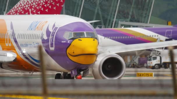 Nok Air připravuje ke startu, Phuket — Stock video