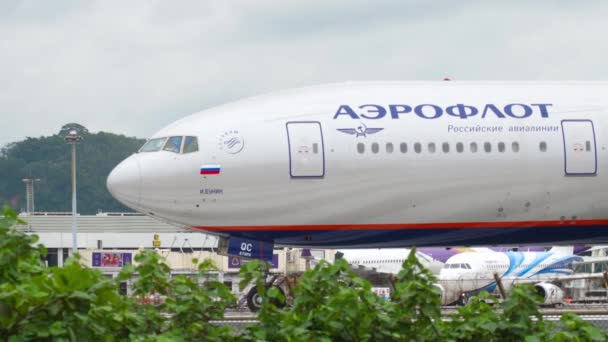 Boeing 777 Luchtvaartmaatschappijen Aeroflot close-up — Stockvideo