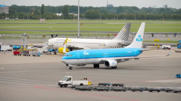 KLM Boeing prêt à décoller — Video