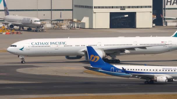 Mandarin Airlines Taiwan companhia aérea regional — Vídeo de Stock