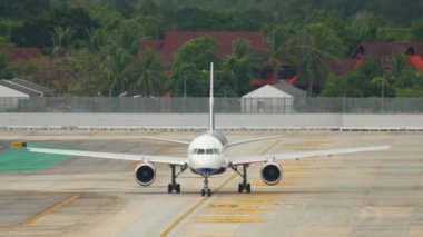 Phuket 'te kalkış trafiği