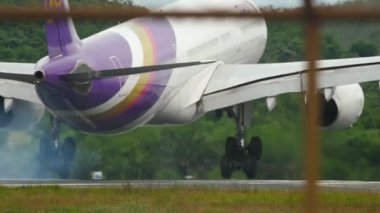 İniş takımlarının iniş takımlarının detaylı görüntüsü