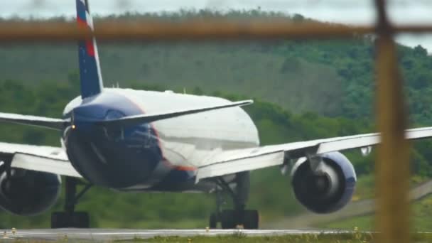 Aeroflot Havayollarının ivmesi kalkışa hazır. — Stok video