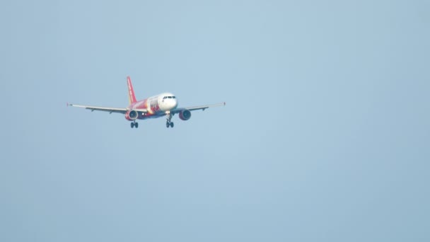 VietJet Airbus 320 aterrizaje — Vídeos de Stock