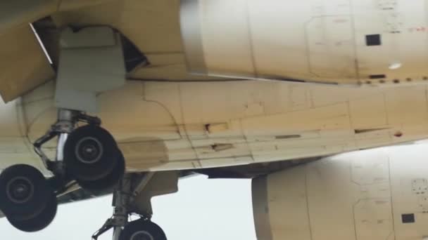 Avião a jato Thai Airways detalhe tiro — Vídeo de Stock