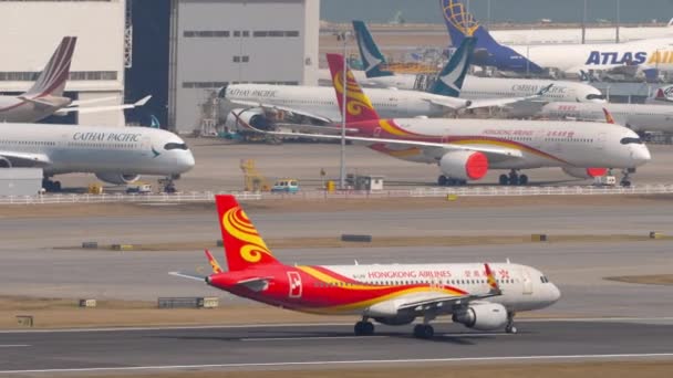 Hong Kong Airlines avgår — Stockvideo