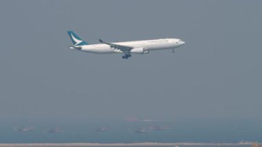 Hong Kong 'un Cathay Pacific bayrak gemisi.