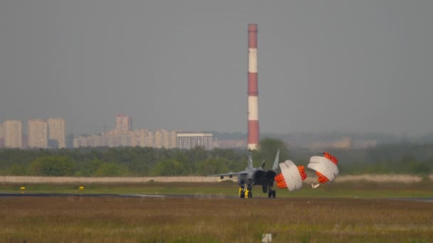 Russischer Überschall-Jagdflugzeugträger MiG-31 — Stockvideo