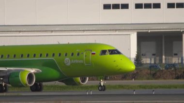 Embraer S7 Havayolları ön cephede yakın çekim