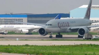 Almaty Havaalanı 'nda Kargo Katarı