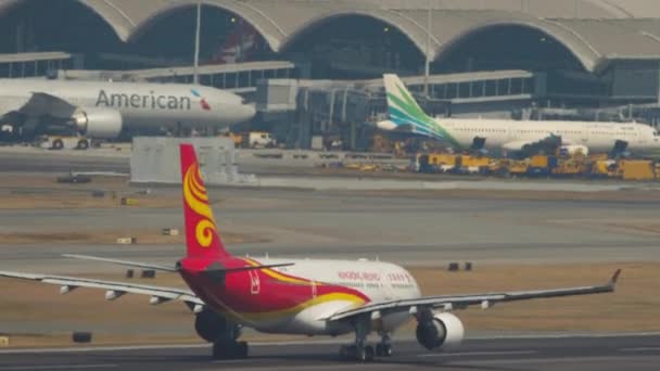 香港発の航空便 — ストック動画