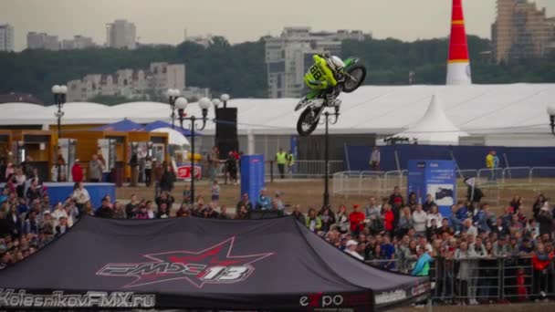 Freestyle motocross ekstremalnych sportów motorowych — Wideo stockowe