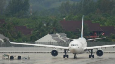 Phuket havaalanında Eurowings uçağı