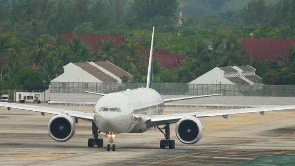 Пассажирские самолеты из Таиланда — стоковое видео