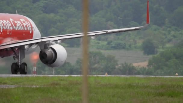 Salida de Airbus A320 Air Asia — Vídeos de Stock
