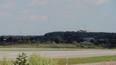 Airbus Aeroflot inişe geçiyor.