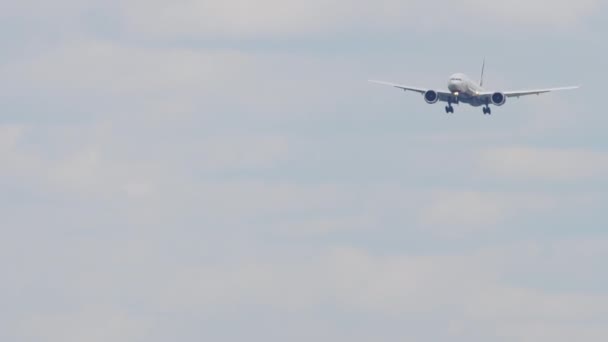 Boeing 777 Aeroflot πλησιάζει προσγείωση — Αρχείο Βίντεο