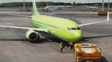 Boeing S7 hava yolları çekici.