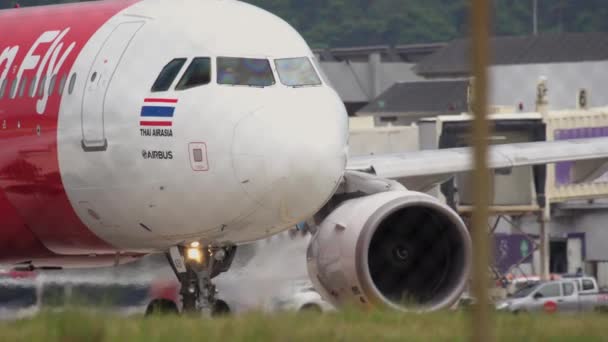 Avgår flyg från Phuket flygplats — Stockvideo