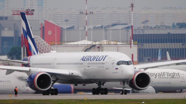 Aviones modernos Aeroflot en Sheremetyevo — Vídeos de Stock