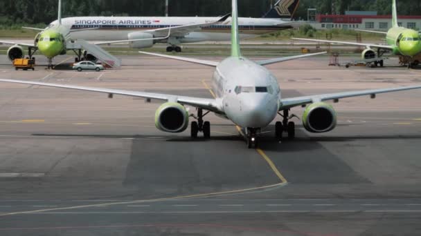 S7 Airlines i OnWorld livré — Stockvideo