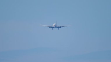 Düşük ihtimal, uçak inmek üzere.