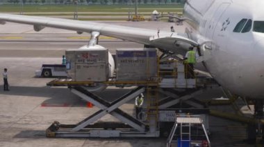 Kalkıştan önce uçak servisi