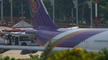 Yolcu uçağı kalkışa hazır.