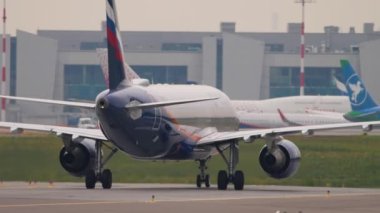 Uçak taksisi, dikiz aynası