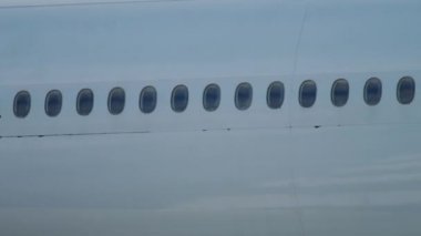 Uçak taksisi, yakın çekim.