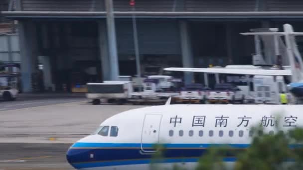 China Southern Flugzeug Speed Climbing — Stockvideo