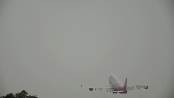 Boeing 747 Rossiya lepas landas — Stok Video