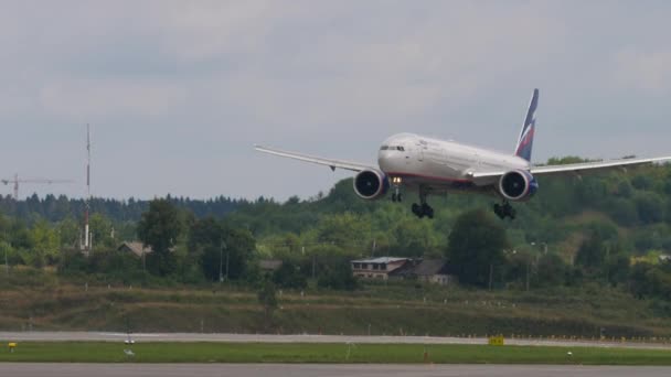 Boeing 777 Aeroflot do lądowania — Wideo stockowe