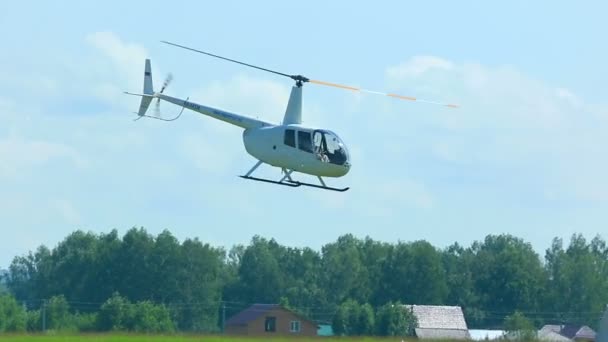 Helikopter konstflygning — Stockvideo