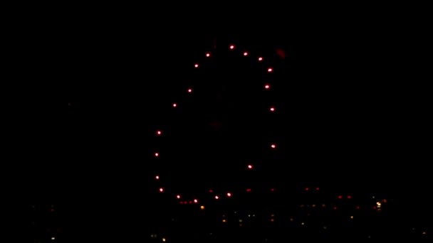 Fuegos artificiales en el cielo — Vídeo de stock