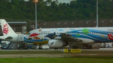 Uçak önce kalkış