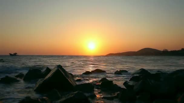 Solnedgången i havet — Stockvideo