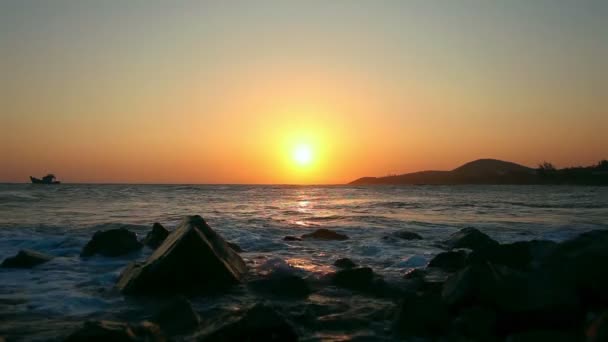 Solnedgången i havet — Stockvideo