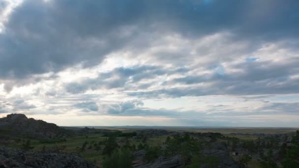 Pôr do sol nas montanhas, Timelapse — Vídeo de Stock