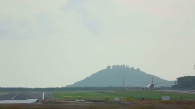 Thai Airways Airbus 330 Taksilemek