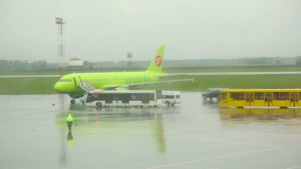 Repülőgép airport kötény — Stock videók