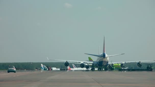 Taxiaje del avión — Vídeos de Stock